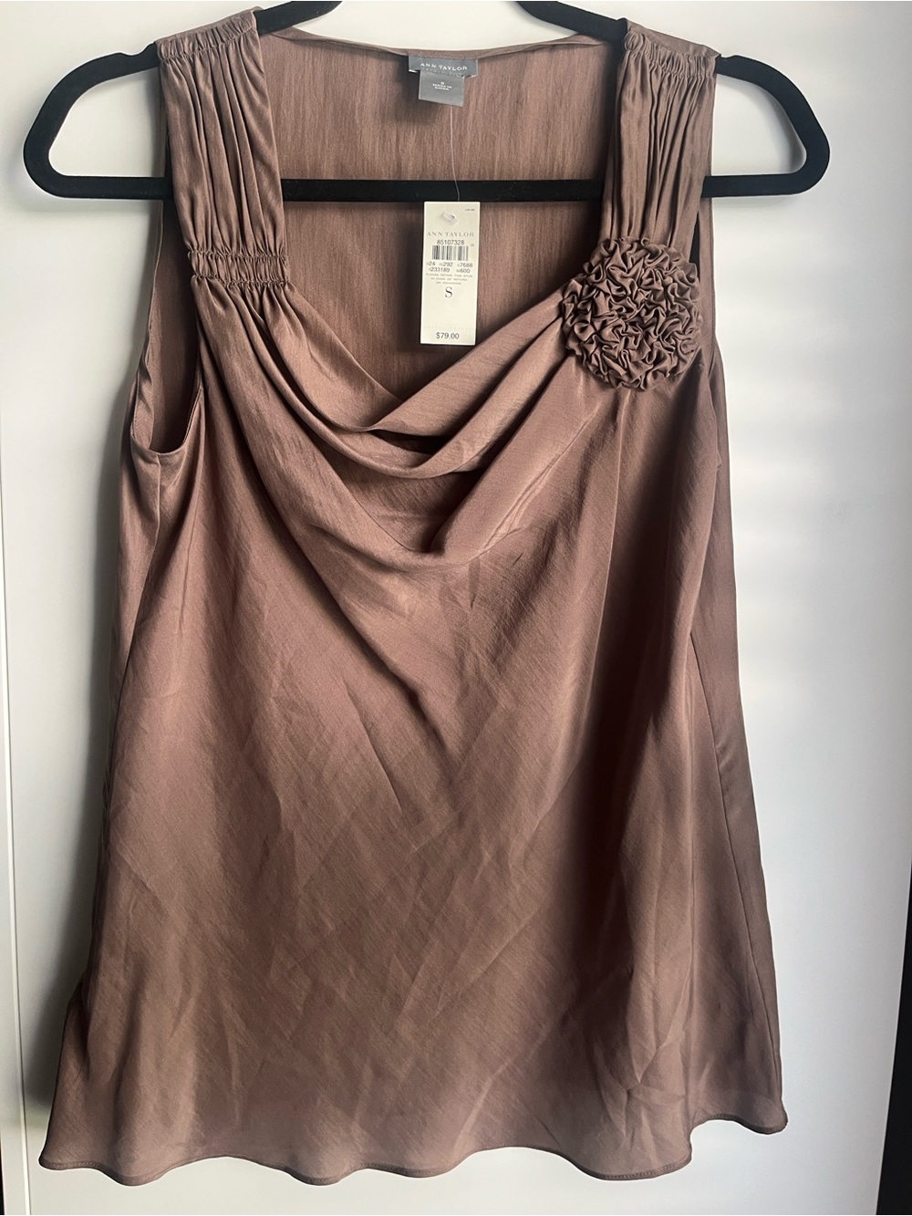 NEW WITH TAGS. Ann Taylor Draped Neck Sleeveless Camisole with Rosette size S